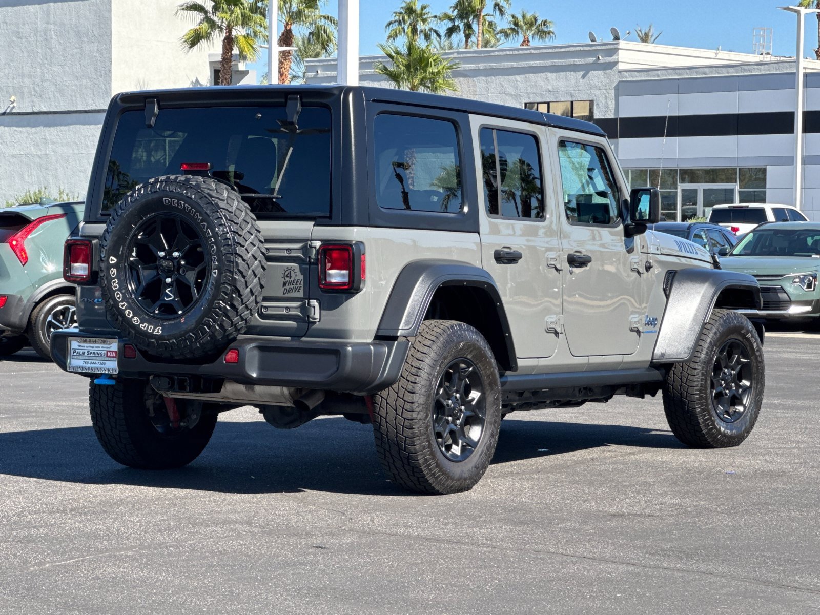 Used 2023 Jeep Wrangler Unlimited image 3