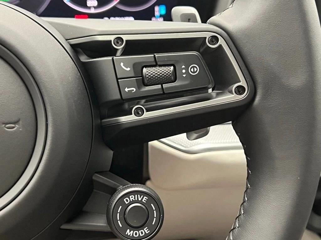 New 2026 Porsche Cayenne S image 8