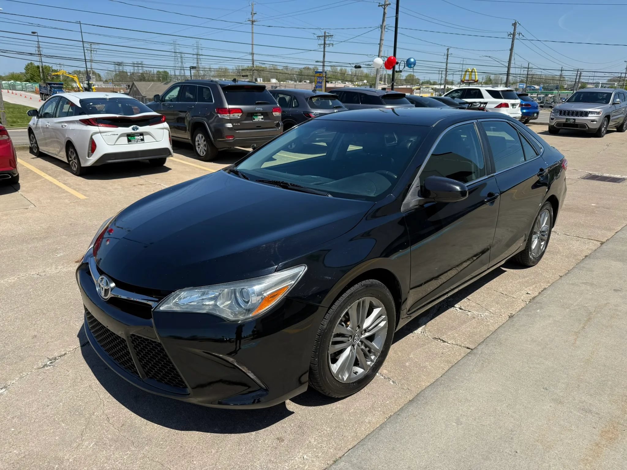 Used 2016 Toyota Camry SE FWD image 5