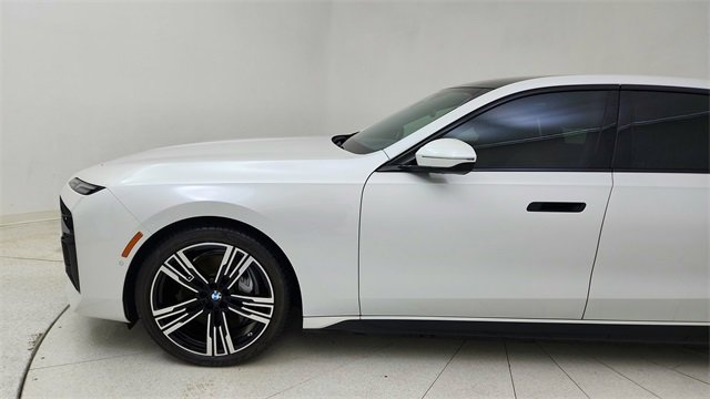 Used 2023 BMW i7 xDrive60 image 9