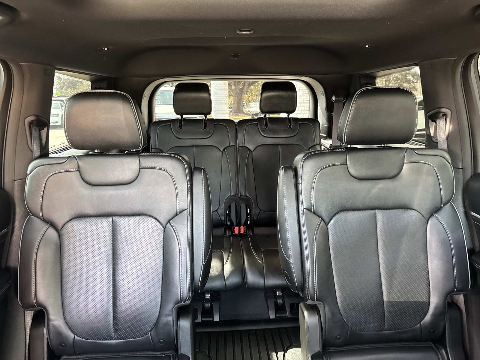 Used 2023 Jeep Grand Cherokee L Overland image 9