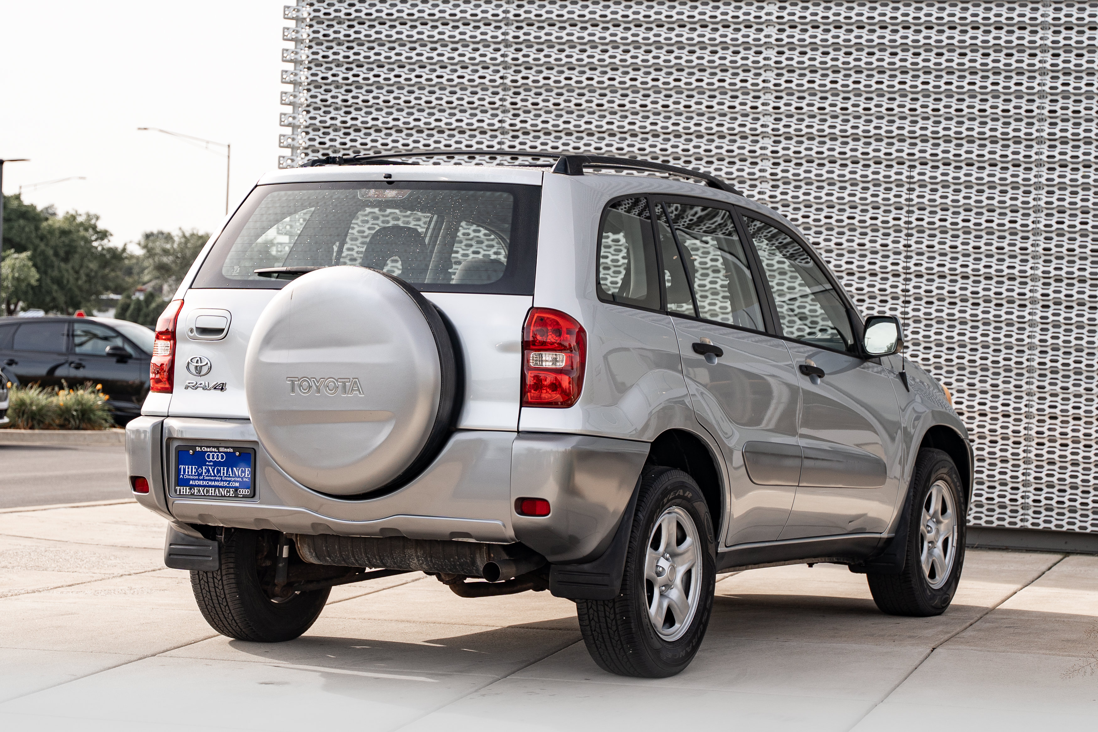 Used 2005 Toyota RAV4 2WD image 4