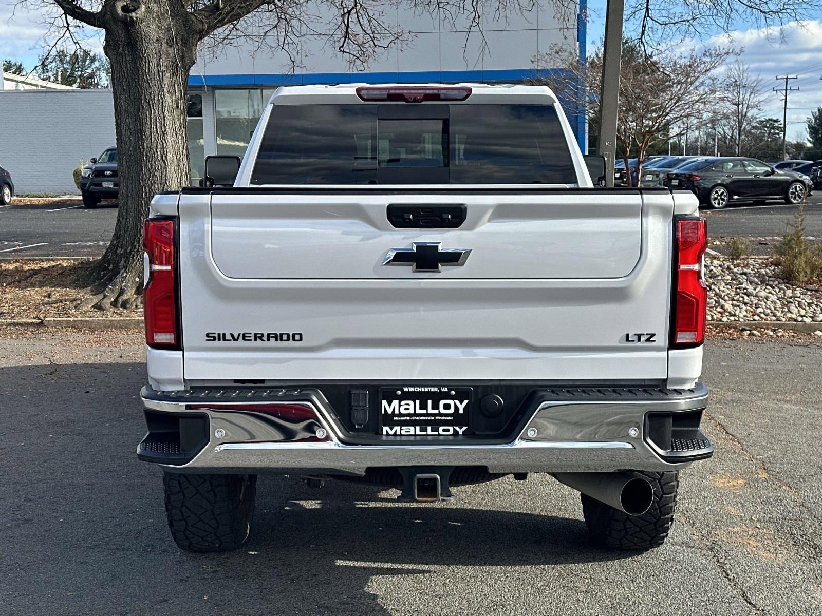 Used 2024 Chevrolet Silverado 2500 LTZ w/ LTZ Convenience Package image 4