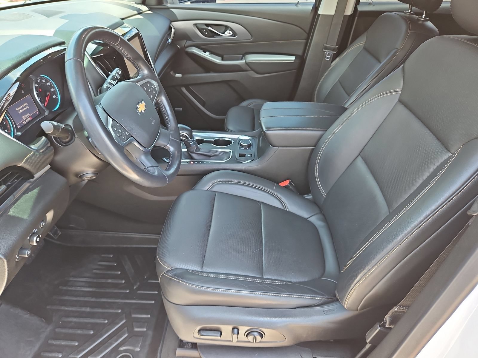 Used 2021 Chevrolet Traverse Premier w/ Redline Edition AWD/4WD image 13