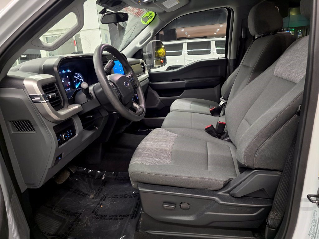Used 2025 Ford F250 XLT AWD/4WD image 18