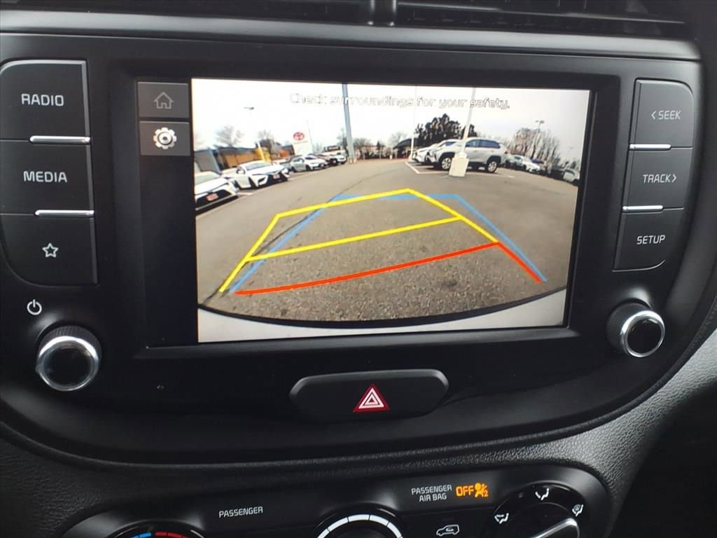 Used 2023 Kia Soul LX w/ LX Technology Package image 16