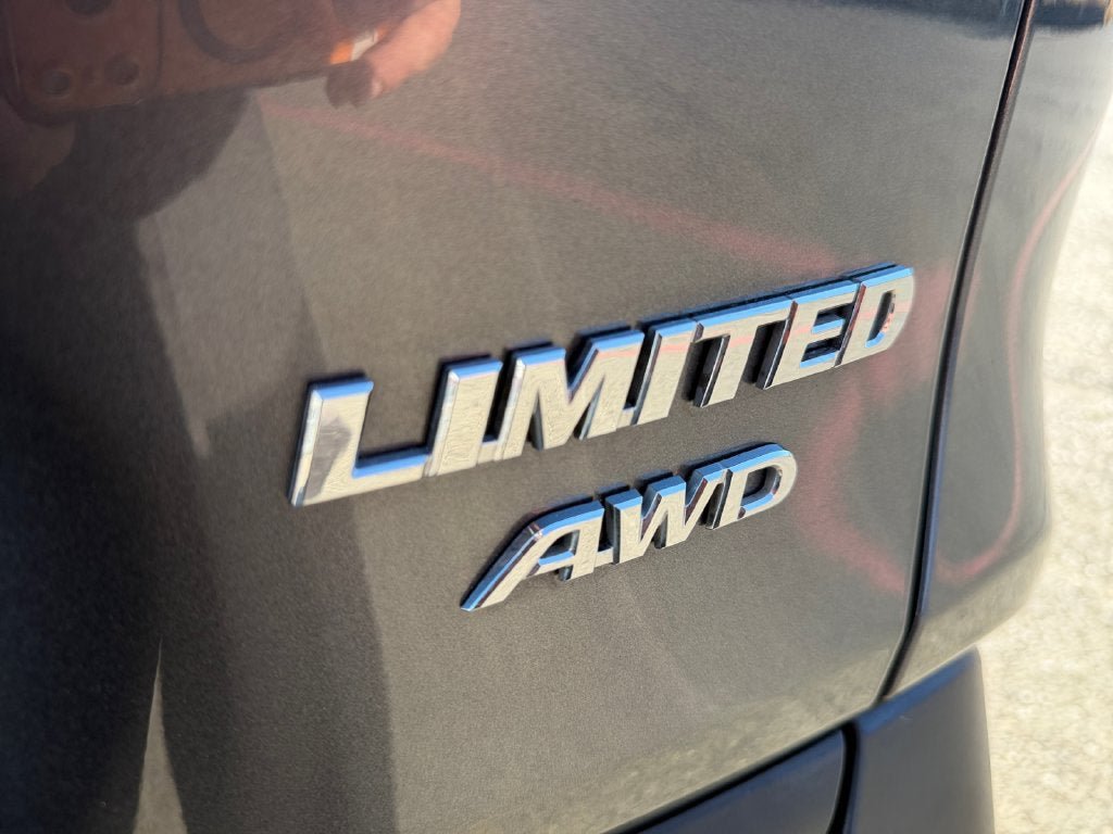 Used 2021 Toyota RAV4 Limited w/ Limited Grade Weather Package AWD/4WD image 34