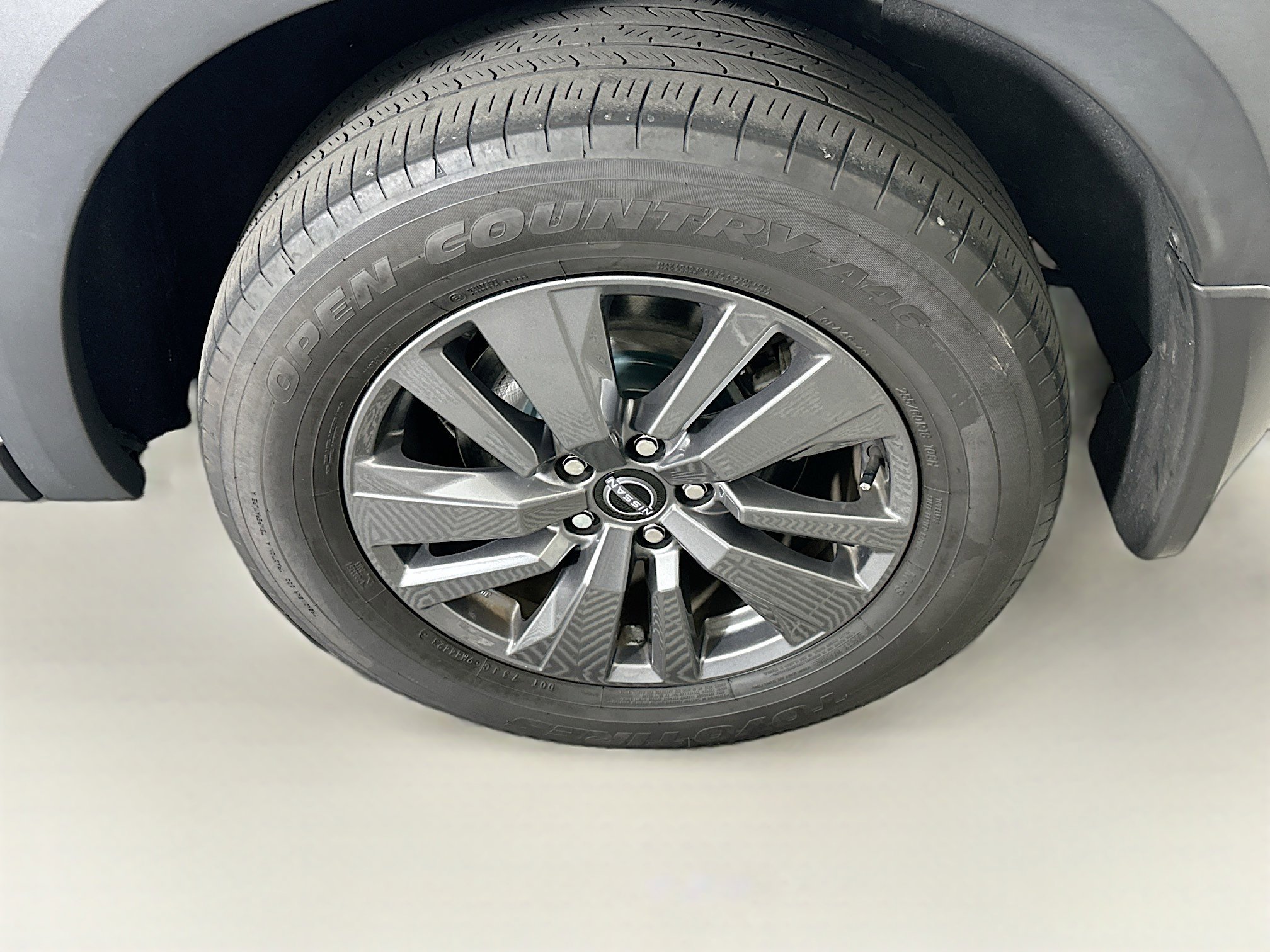 Used 2024 Nissan Pathfinder SV image 11