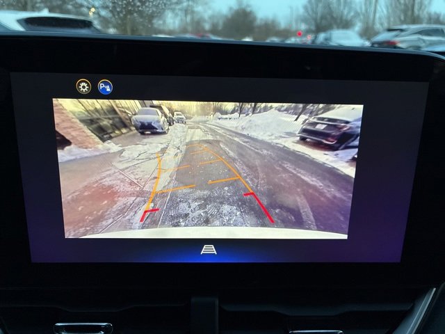 Used 2025 Chevrolet Equinox LT image 29