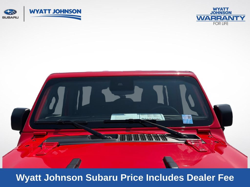 Used 2025 Jeep Wrangler Unlimited Sahara AWD/4WD image 16