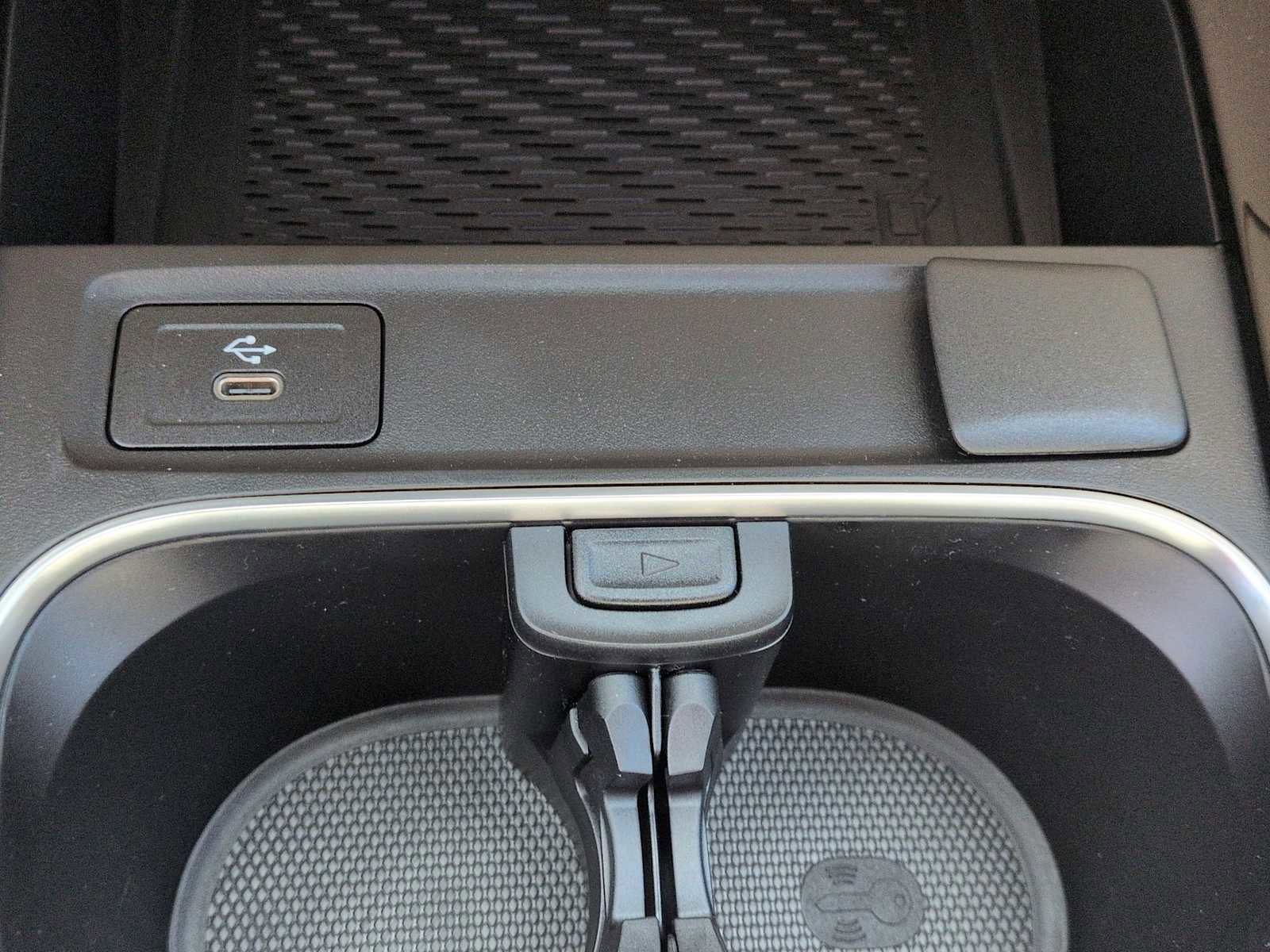 Certified 2026 Mercedes-Benz GLA 250 4MATIC image 32