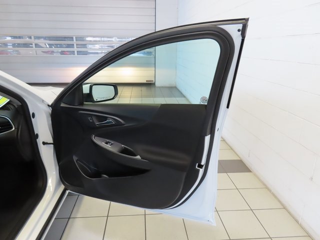 Used 2023 Chevrolet Malibu LT image 25