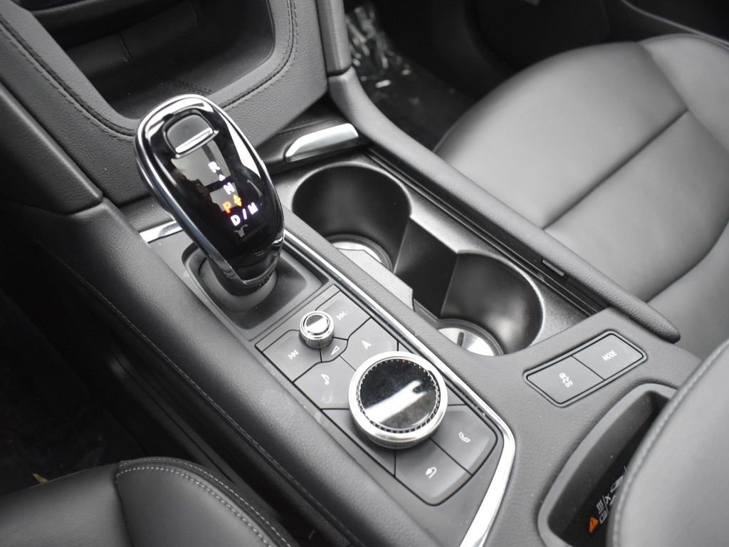 Certified 2024 Cadillac XT6 Premium Luxury w/ LPO, Floor Liner Package image 20