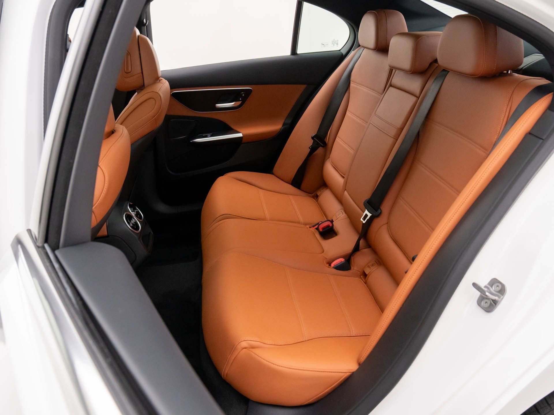 New 2026 Mercedes-Benz C 300 4MATIC Sedan image 16