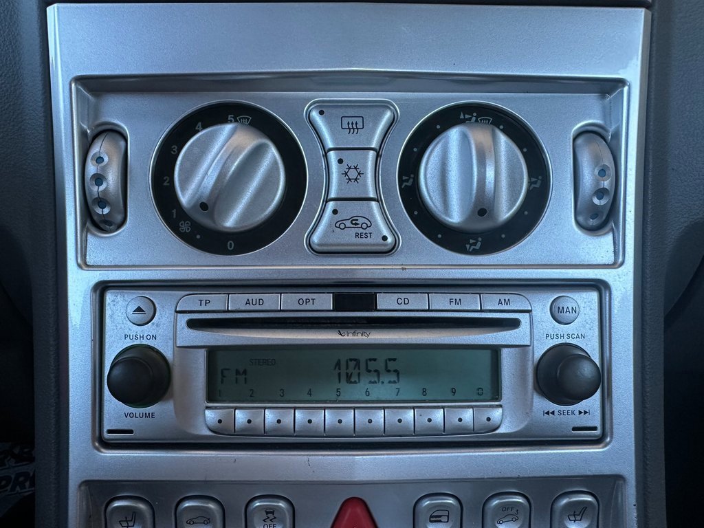 Used 2005 Chrysler Crossfire Limited image 3