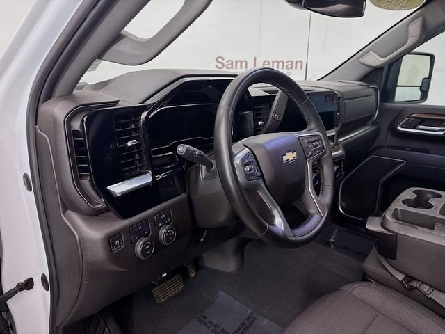 Used 2024 Chevrolet Silverado 3500 LT w/ Convenience Package image 12