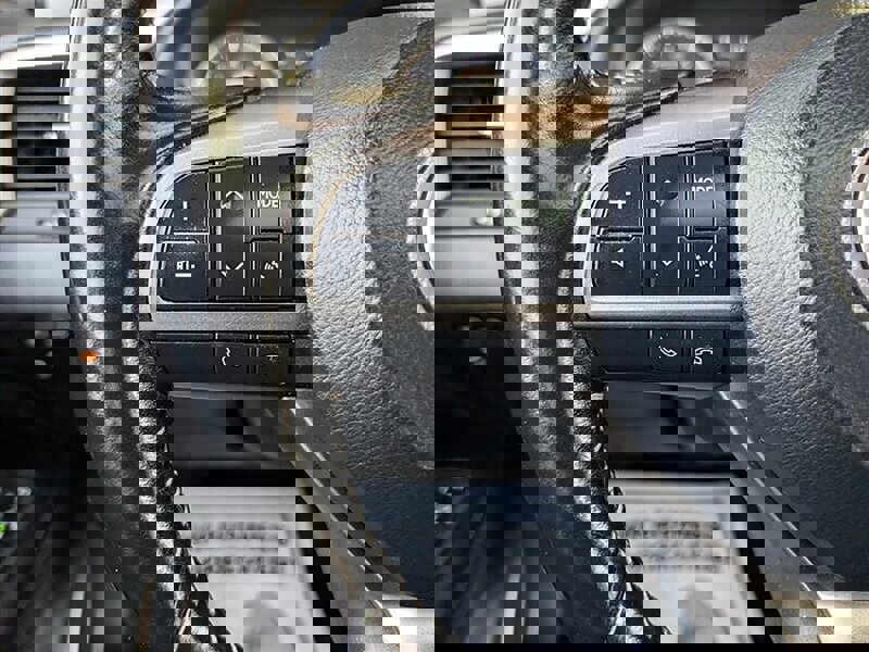 Used 2021 Lexus RX 350L Premium w/ Premium Package image 23