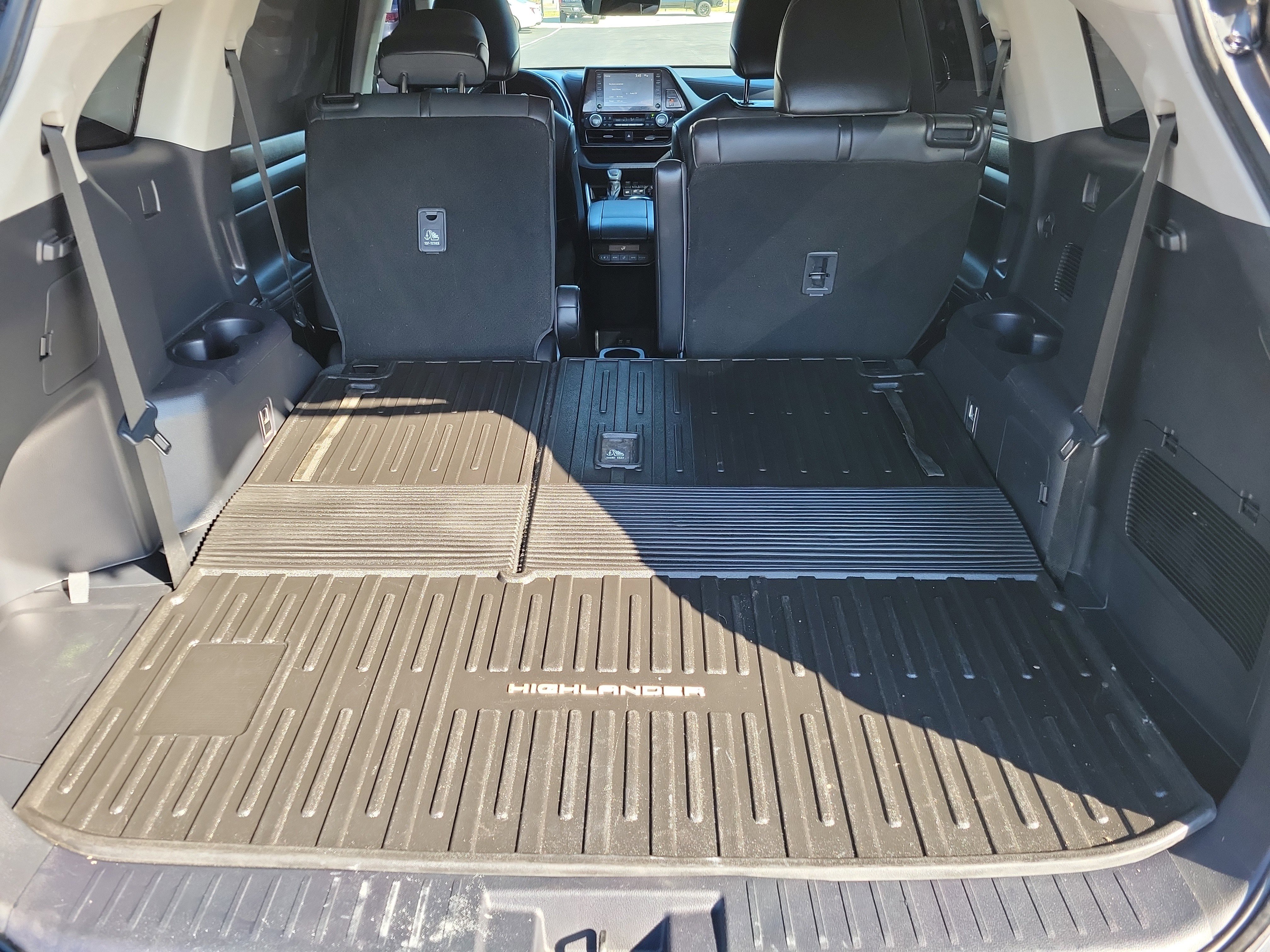 Used 2021 Toyota Highlander XLE image 10