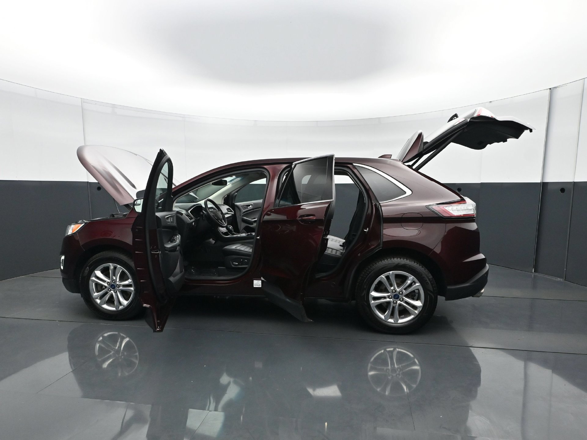 Used 2018 Ford Edge SEL w/ Equipment Group 201A AWD/4WD image 30