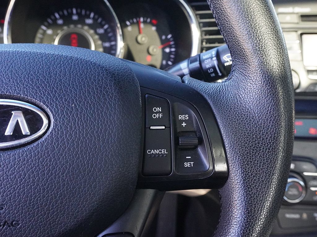 Used 2011 Kia Optima EX w/ Premium Pkg FWD image 36