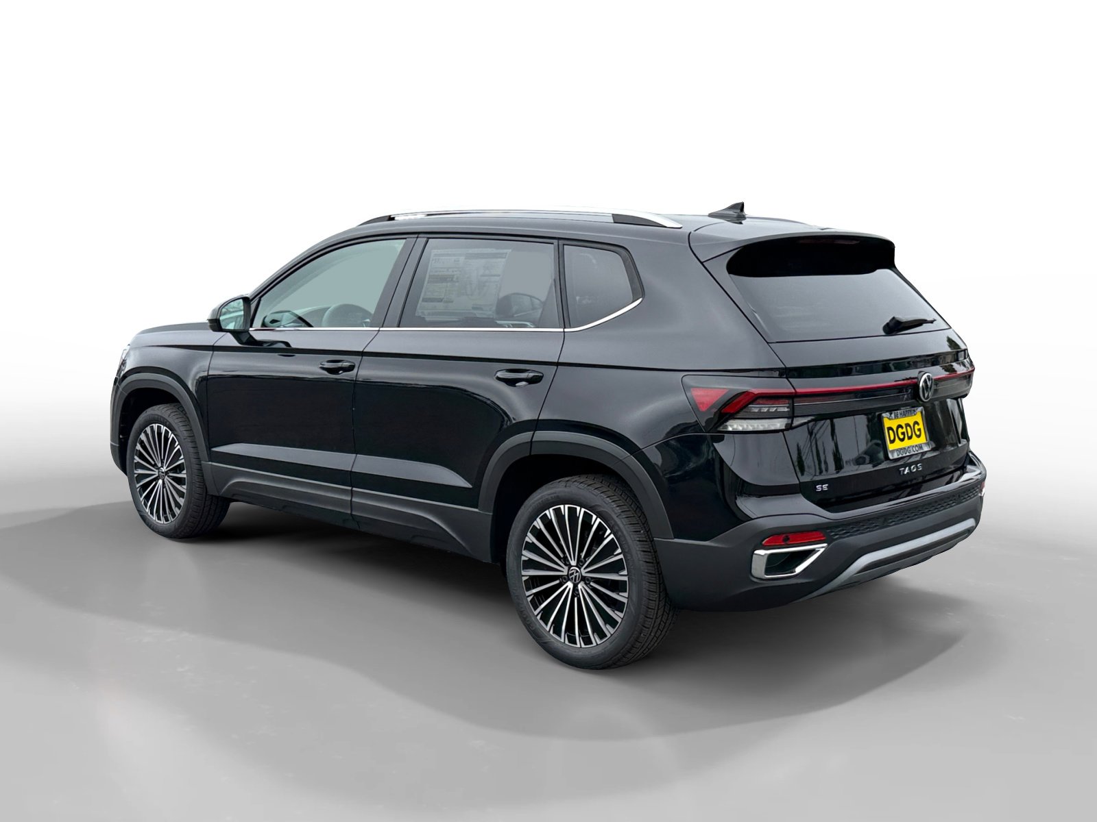 New 2026 Volkswagen Taos SE FWD image 3