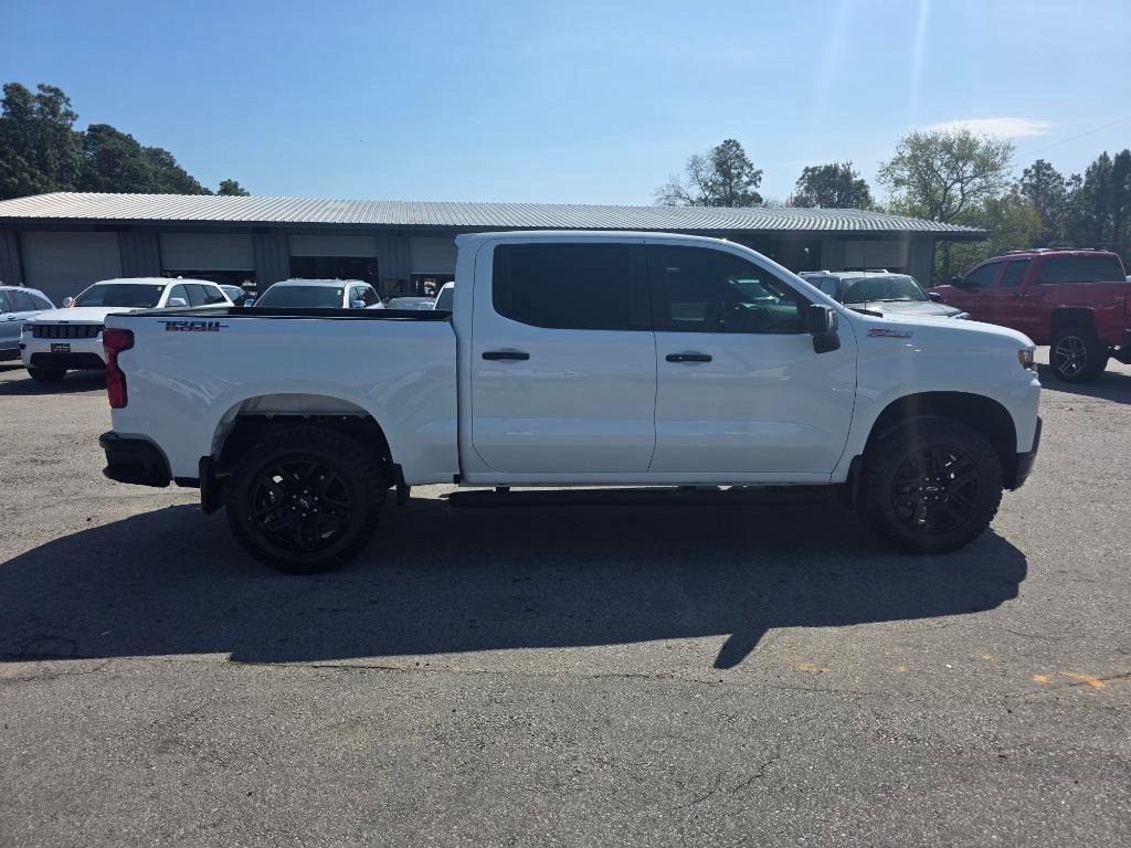 Used 2022 Chevrolet Silverado 1500 LT Trail Boss w/ Convenience Package II AWD/4WD image 4