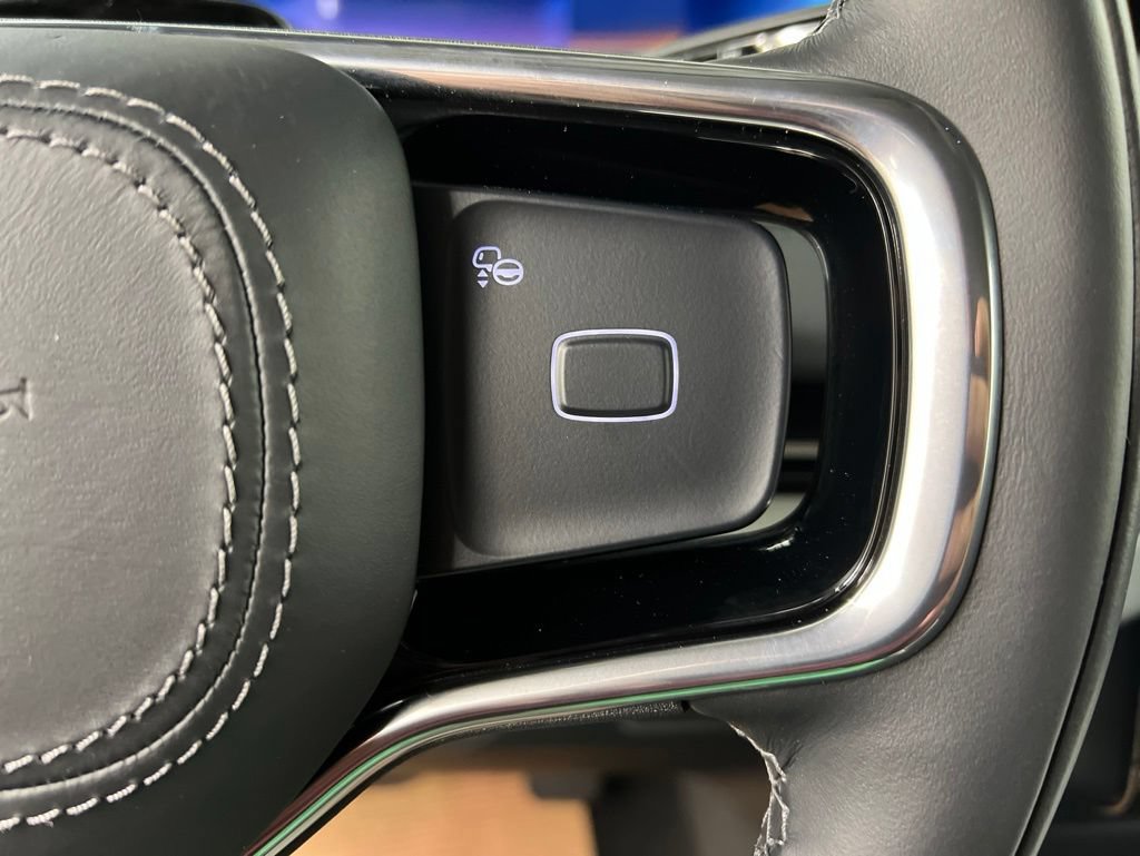 Used 2026 Lincoln Navigator Premiere AWD/4WD image 19