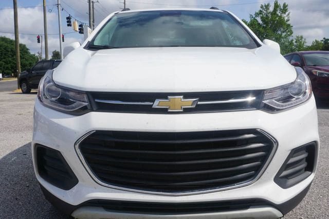 Used 2022 Chevrolet Trax LT w/ LT Convenience Package FWD image 6
