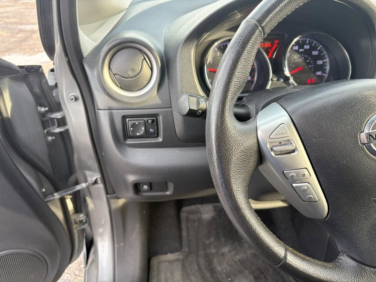 Used 2014 Nissan Versa Note SV image 13