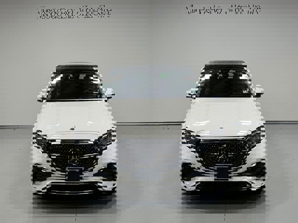 Used 2025 Mercedes-Benz E 350 4MATIC Sedan image 9