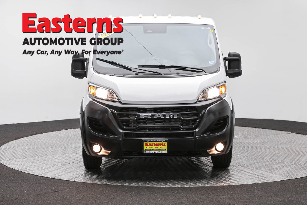 Used 2025 RAM ProMaster 2500 w/ Convenience Group FWD image 4