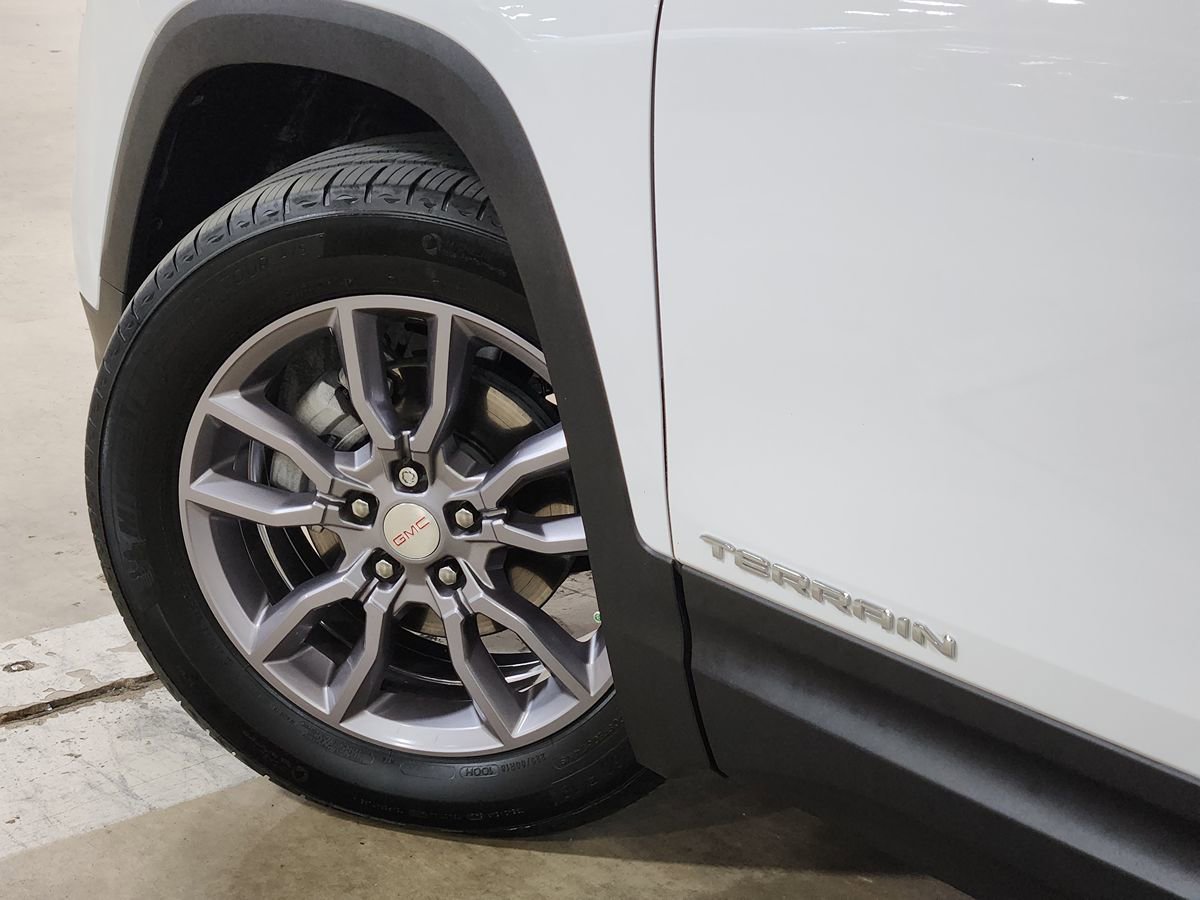 Used 2022 GMC Terrain SLT image 23