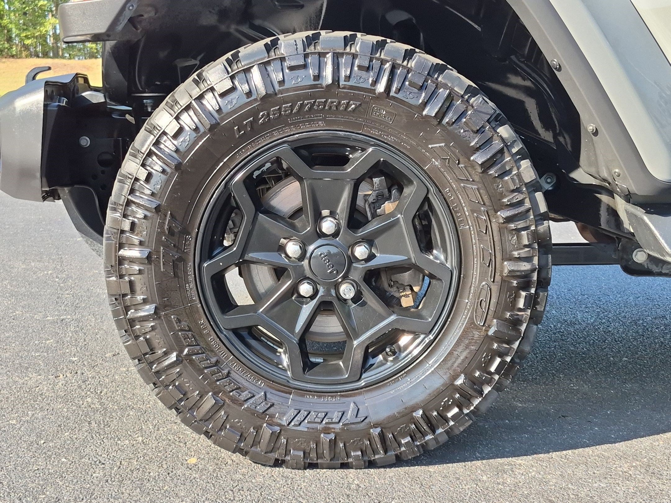 Used 2021 Jeep Gladiator Sport AWD/4WD image 12