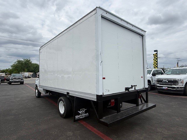 New 2027 Ford E-450 and Econoline 450 Super Duty w/ Power Equipment Group RWD image 6