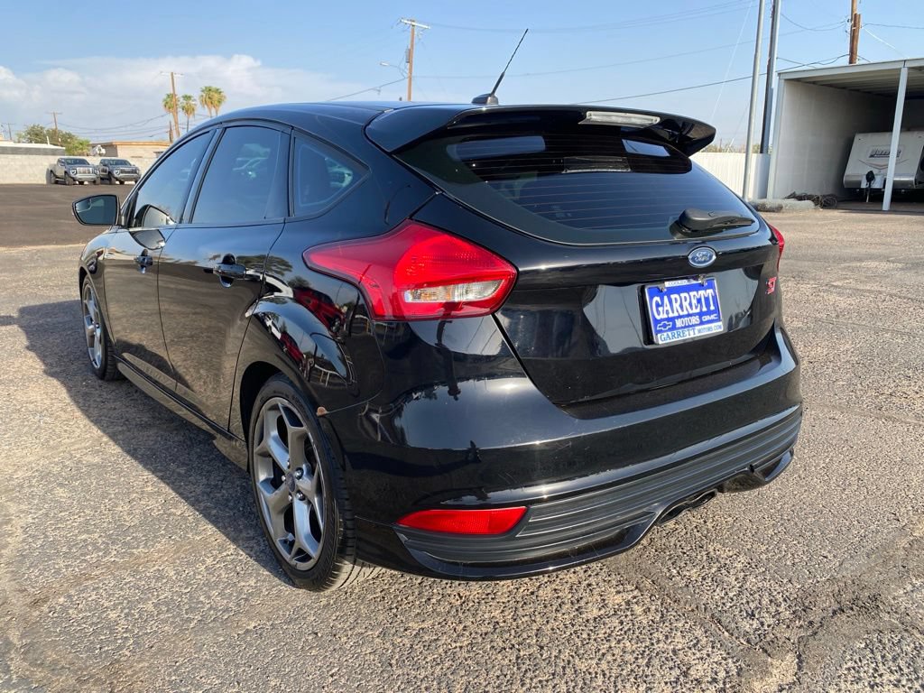Used 2017 Ford Focus ST FWD image 17