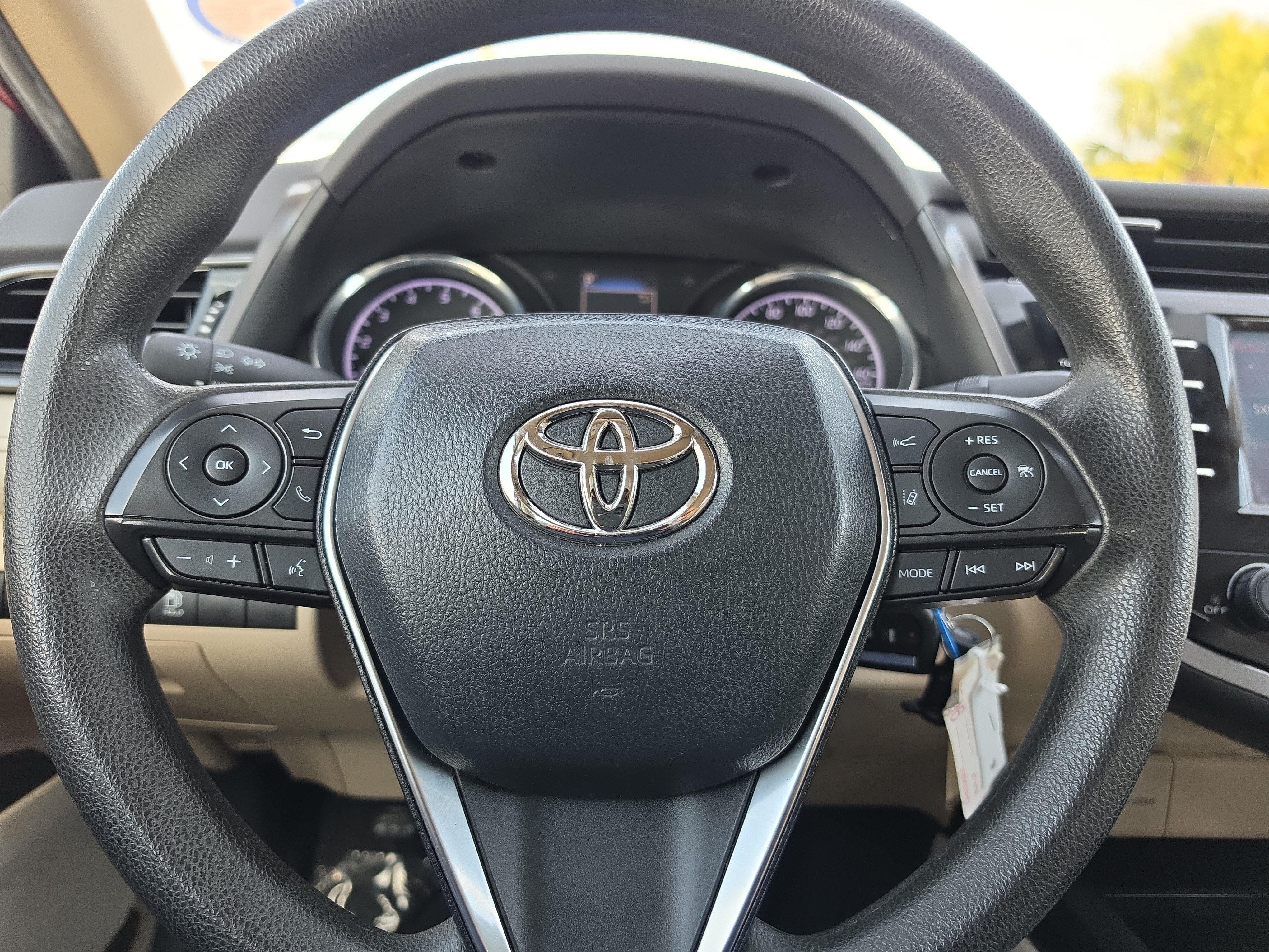 Used 2020 Toyota Camry LE FWD image 20