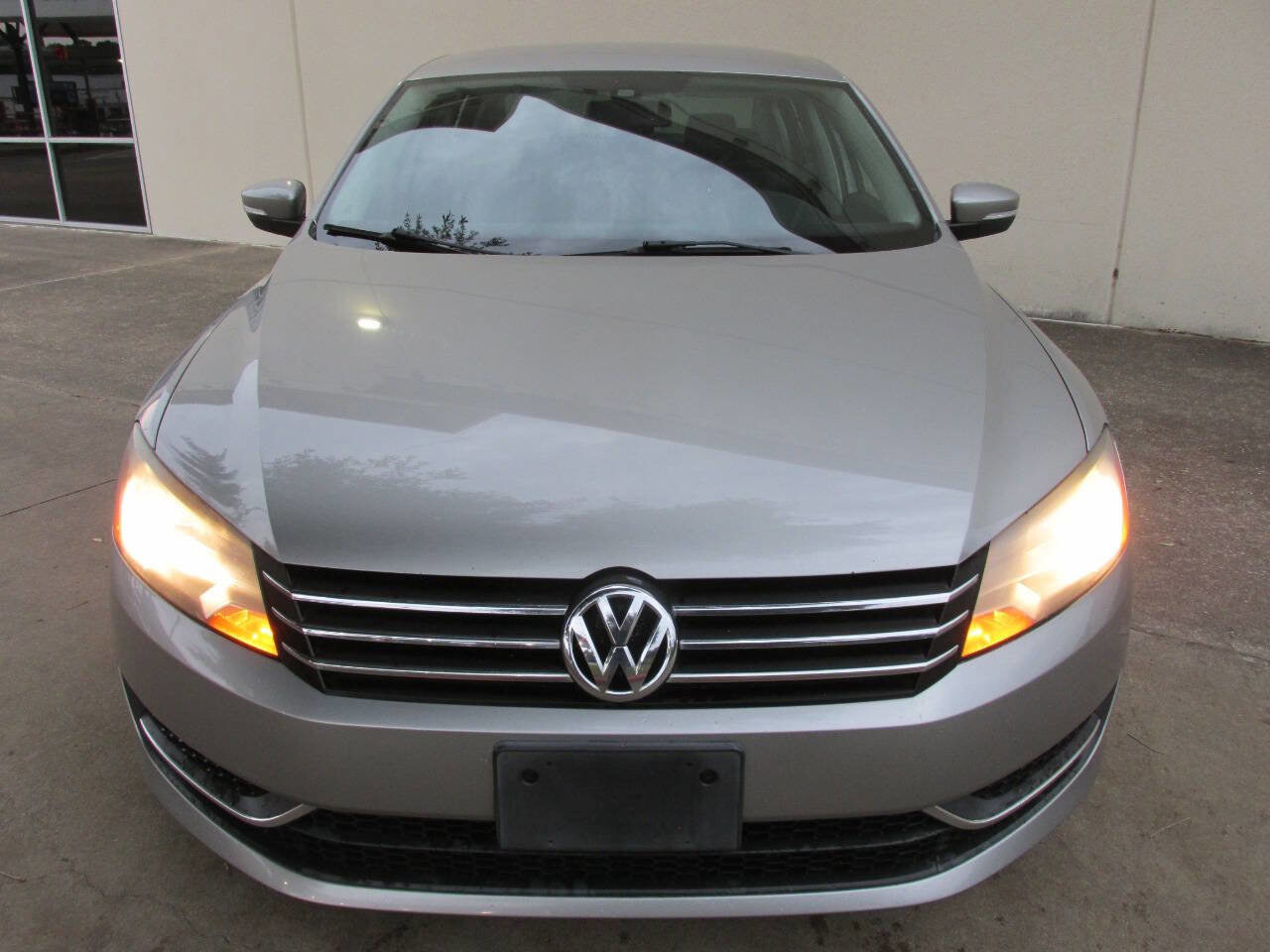 Used 2013 Volkswagen Passat 2.5 S image 2