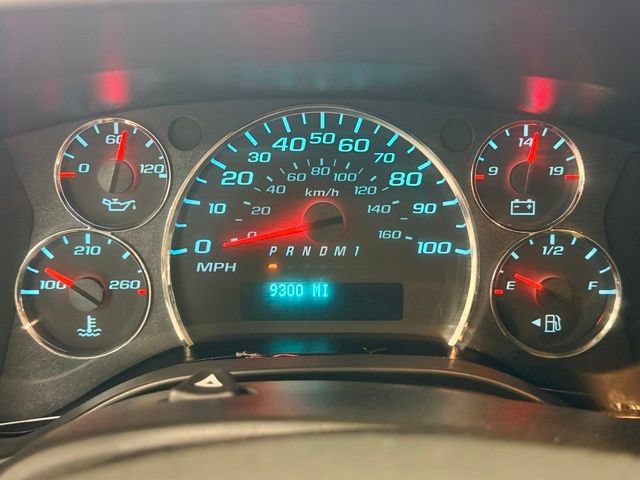 Certified 2025 GMC Savana 2500 w/ Driver Convenience Package RWD image 9