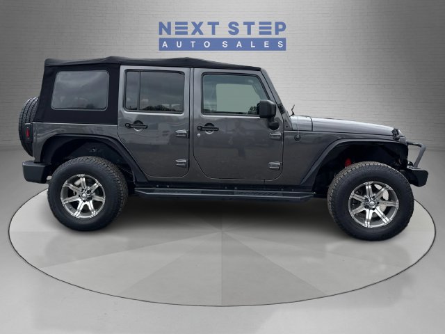 Used 2018 Jeep Wrangler Unlimited Sport S AWD/4WD image 9