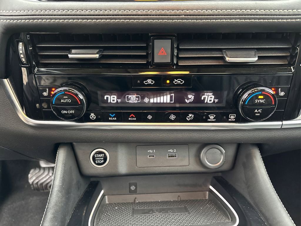 Used 2021 Nissan Rogue Platinum image 39