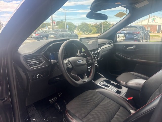 Used 2023 Ford Escape ST-Line w/ Tech Pack #1 image 10