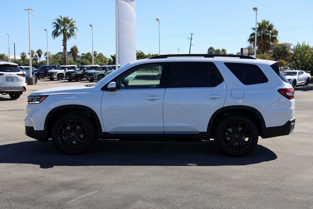New 2025 Honda Pilot Touring image 5