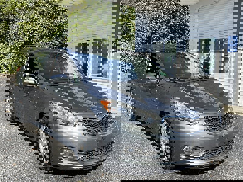 Used 2016 Kia Forte LX image 2