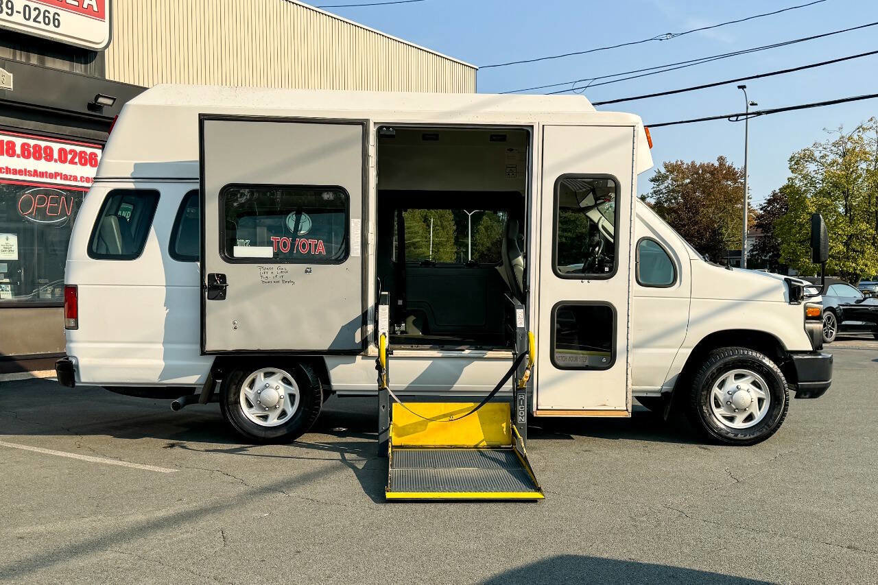 Used 2011 Ford E-350 and Econoline 350 Extended Super Duty w/ PWR Group image 3