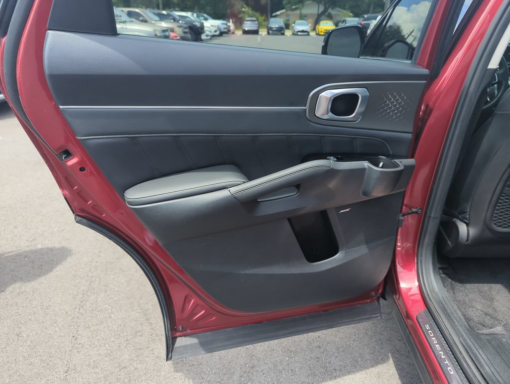 Used 2021 Kia Sorento SX FWD image 29