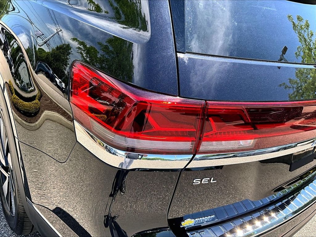 Used 2024 Volkswagen Atlas SEL AWD/4WD image 33