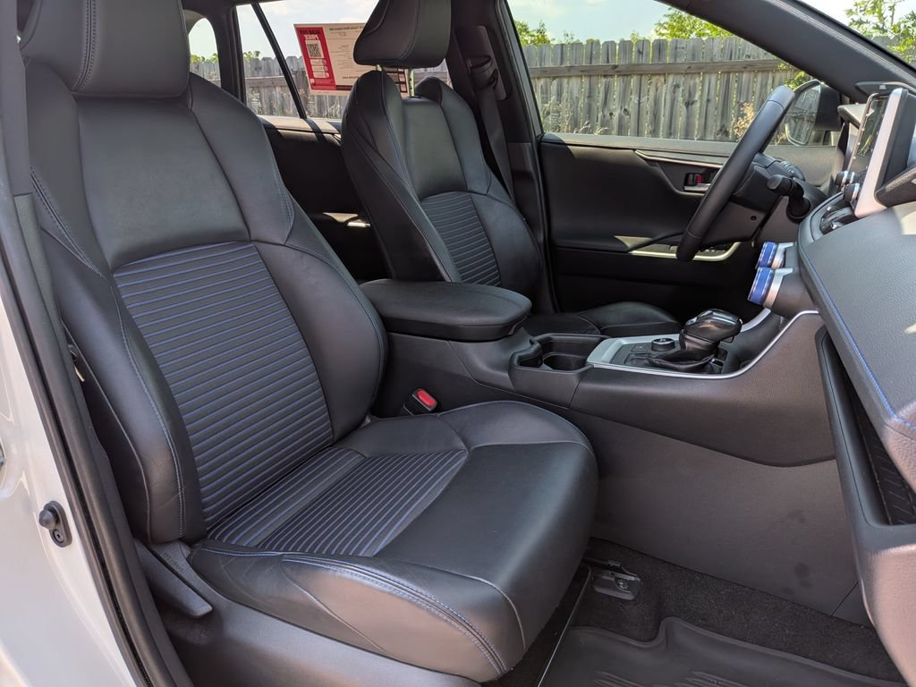 Used 2020 Toyota RAV4 XSE AWD/4WD image 31