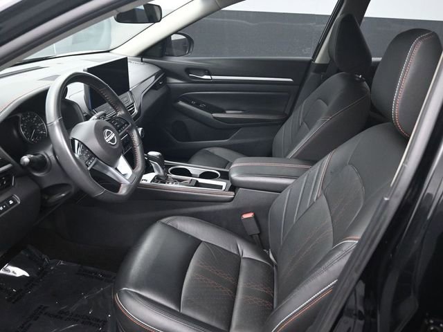 Used 2024 Nissan Altima 2.5 SR w/ SR Premium Package image 9