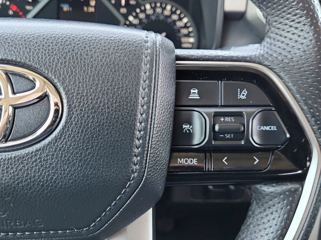 Used 2022 Toyota Tundra Limited AWD/4WD image 25