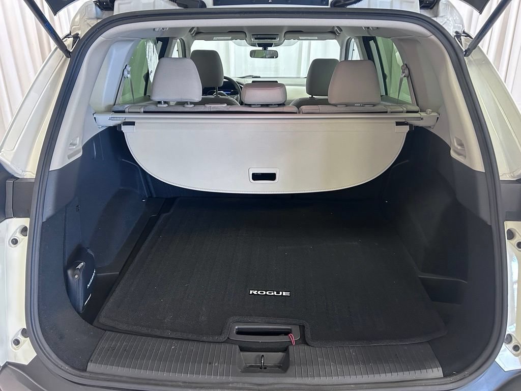 Used 2023 Nissan Rogue SV AWD/4WD image 27